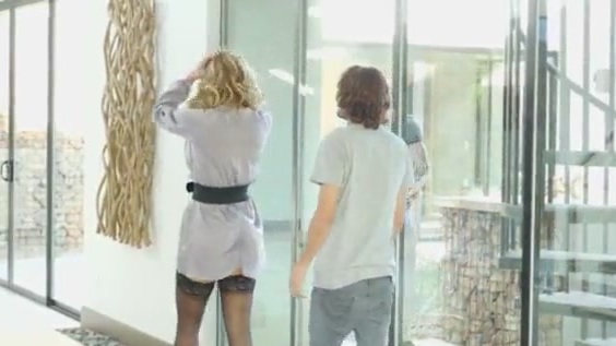 Duas Russas Gostosas Se Chupando E Dividindo Dildo - Sex Mutant